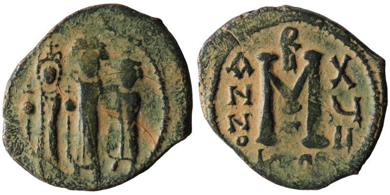 Heraclius. (610-641 AD) Æ Follis. Obv: Heraclius and sons standing facing. Rev: ...