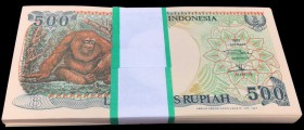 INDONESIA. 500 Rupiah, 1992. H-325, P-128. Uncirculated.

Approximately 100 pieces of consecutive notes in pack with original bank strap. Series "Em...
