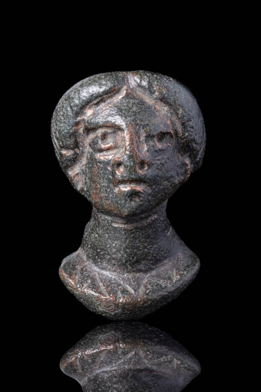 ROMANO-CELTIC BRONZE HEAD OF WOMAN

 Ca. 100 BC - AD 100 A Romano-celtic bronz...