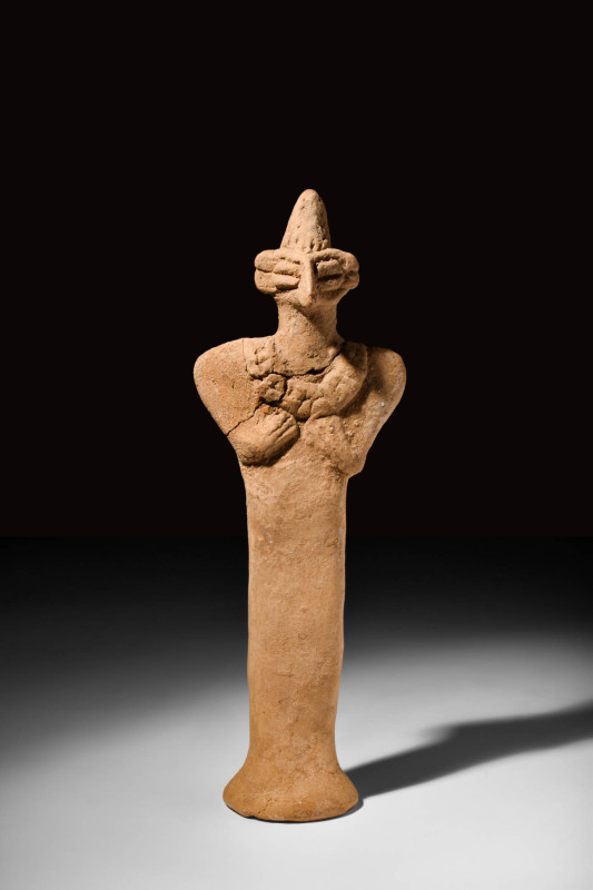 WESTERN ASIATIC TERRACOTTA IDOL

 Ca. 2nd-1st millennium BC A terracotta idol ...