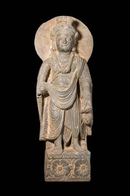 GANDHARAN STONE STATUE OF A STANDING BUDDHA

 Ca. AD 200 - 500 A beautiful Gan...