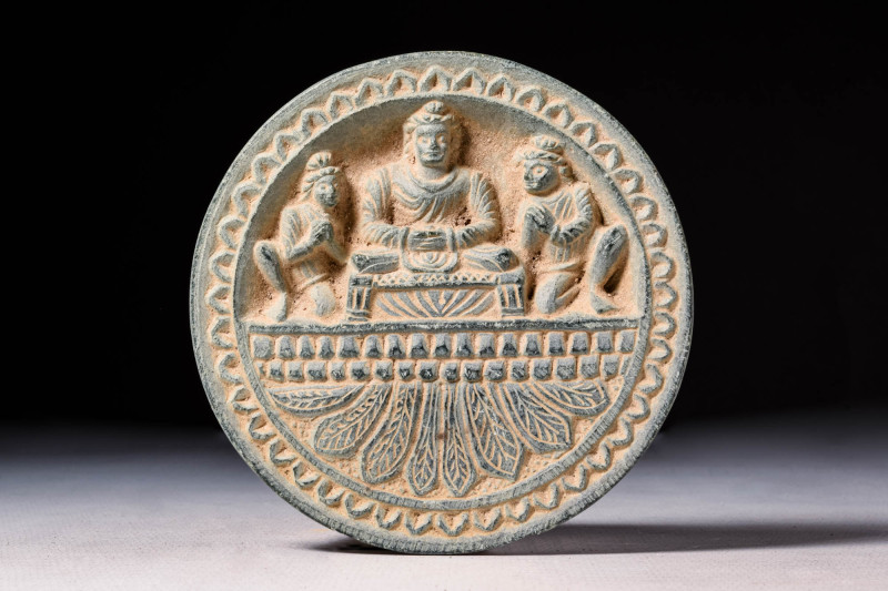GANDHARAN STONE CARVED DISH DEPICTING BUDDHA

 Ca. AD 200 - 500 A Gandharan st...