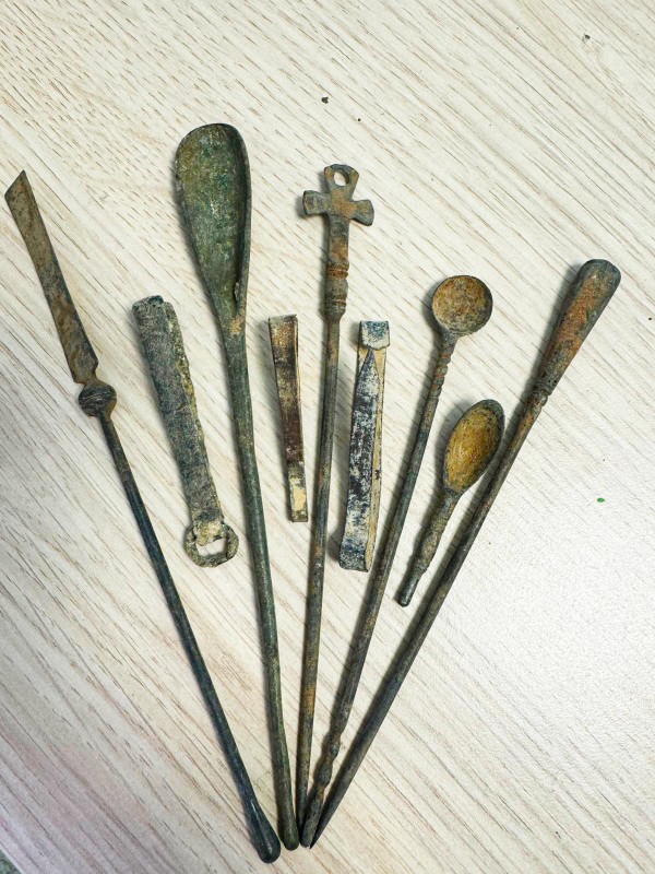 Collectible Items, Ancient Medical Tools
Reference :
Condition: Very Fine
Wei...