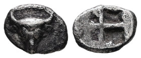 Troas, Lamponeia. AR, Hemiobol. 0.40 g. - 9.18 mm. Circa 450-400 BC.
Obv.: Facing bucranium.
Ref.: Quadripartite incuse square.
Ref.: SNG Arikantürk 6...