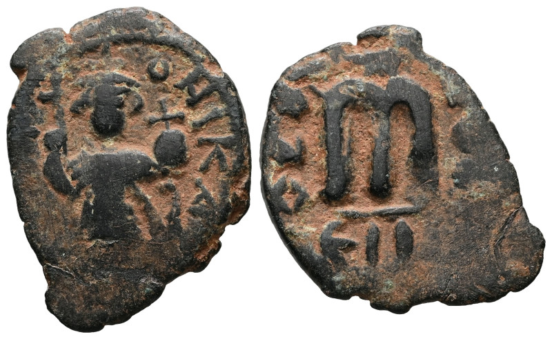 Constans II, AD 641-668. AE, Follis. 3.83 g. 26.02 mm. 
Obv: EN T૪TO NIKA, Const...