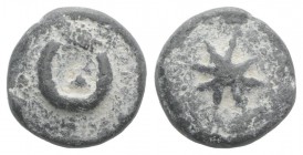 Roman PB Tessera, c. 1st century BC - 1st century AD (13mm, 4.17g). Crescent. R/ Star. Rostowzew 3043. VF