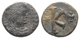 Justinian I (527-565). Æ 20 Nummi (21mm, 7.33g, 6h). Rome, 537-542. Diademed, draped and cuirassed bust r. R/ Large K; star to l., cross to r.; [all w...