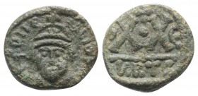 Phocas (602-610). Æ 20 Nummi (16mm, 3.89g, 1h). Carthage, year 5 (606/7). Crowned bust facing, wearing consular robes and holding mappa and cruciform ...