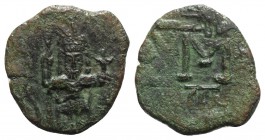 Philippicus (Bardanes, 711-713). Æ 40 Nummi (22mm, 4.47g, 6h). Syracuse. Philippicus standing facing, holding cross-tipped sceptre and globus cruciger...