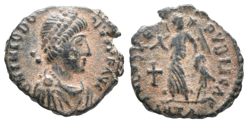 Theodosius I (379-395). Æ (13mm, 1.16g). Antioch, 383-395. Pearl-diademed, drape...