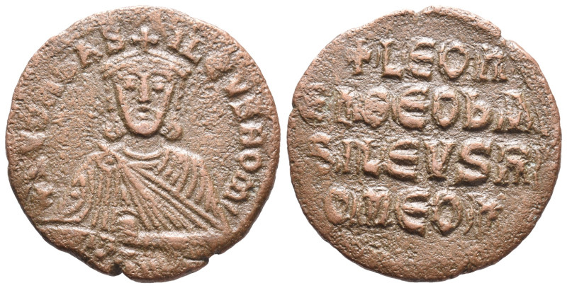 Leo VI (886-912). Æ 40 Nummi (25mm, 5.57g). Constantinople. Facing bust, wearing...