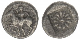 GRIECHEN Ionien
Erythrai 480-450 BC

Obol
SNG Cap.560, 1,06 Gramm, ss+, selten