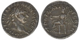 ROM Kaiserzeit Traianus 98-117
Denar
IMP CAES NERVA TRAIAN AVG GERM / PONT MAX TR POT COS II
Victoria nach links sitzend
RIC 22, Kampmann 27.56.7 3,07...