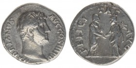 ROM Kaiserzeit Hadrianus 117-138
Denar
HADRIANVS AVG COS III P P / FELICITAS AVG
Kampmann - 3,11 Gramm, ss