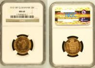 1910年 デンマーク フレゼリク8世 20クローネ金貨 NGC MS64 (1754940-011) ラベル剥がれあり, KM# 810, Schön# 18, Fr# 297, Gold 90.0%, 8.96g, 23.0mm, 表面にはフレゼリク8世、裏面には装飾が施された盾の紋章が描かれて...