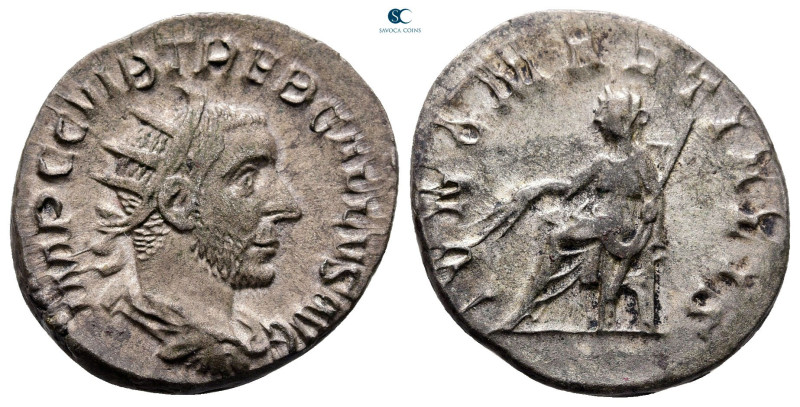 Trebonianus Gallus AD 251-253. Rome
Antoninianus AR

21 mm, 3,60 g



Ver...