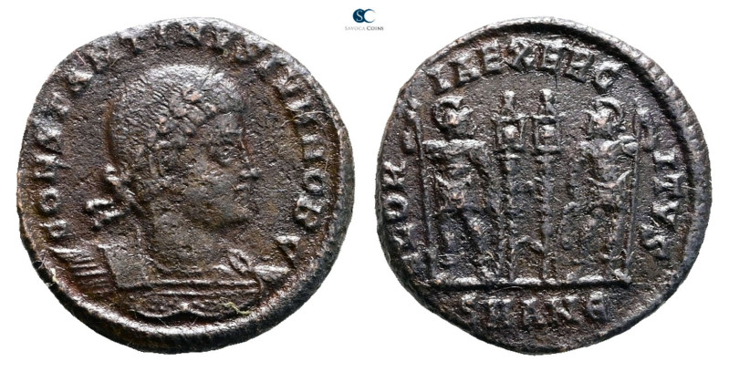 Constantine II, as Caesar AD 317-337. Antioch
Follis Æ

16 mm, 2,59 g



...