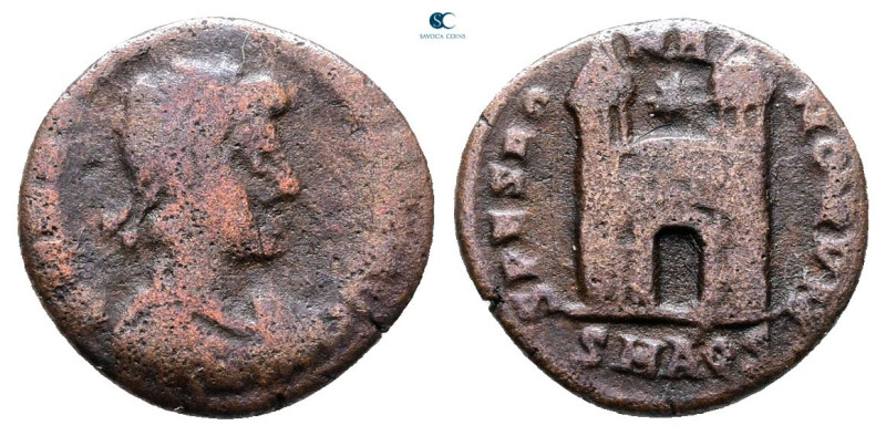 Magnus Maximus AD 383-388. Aquileia
Follis Æ

13 mm, 0,97 g



Fine