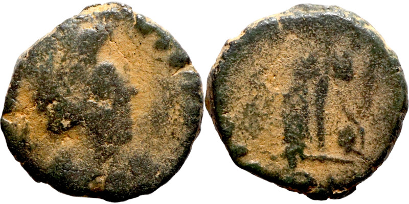 Antik coin bronze

11mm 1,31g

Artificial sand patina