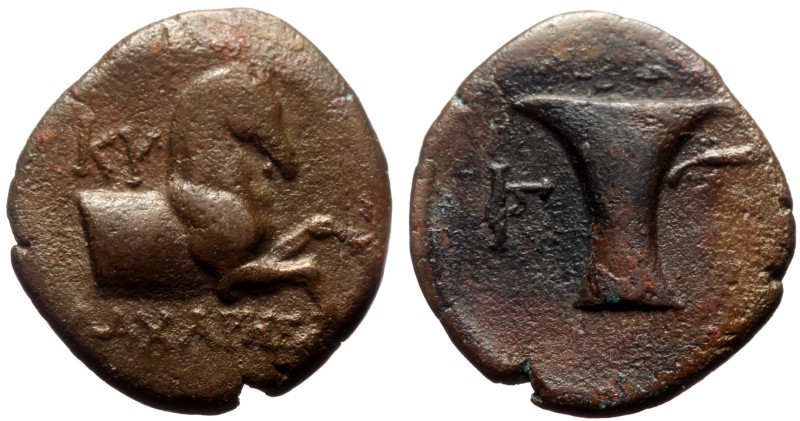 Aeolis, Kyme AE (Bronze, 3.43g, 18mm) ca 320-250 BC, unidentified magistrate
Obv...