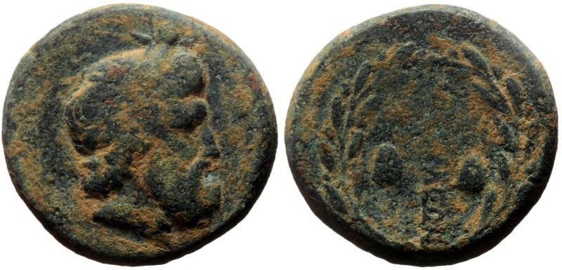 Phrygia. Apameia AE (Bronze, 8.63g, 20mm) 2nd-1st centuries BC
Obv: Laureate he...