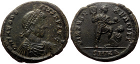 Theodosius I (379-395) AE (Bronze, 5.27g, 23mm) Nicomedia 383-388
Obv: D N THEODOSIVS P F AVG, Pearl-diademed, draped, and cuirassed bust right
Rev:...