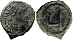 Tiberius II Constantine (578-582) Constantinople AE Pentanummium (Bronze, 2.16g, 17mm)
Obv: D m TIb P P AV, diademed, draped and cuirassed bust right
...