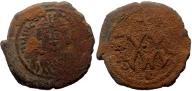 Phocas (602-610) AE Half Follis (Bronze, 5.91g, 21mm) Antioch.
Obv : ON FOCA NE PE AV, Crowned and mantled bust facing, holding mappa and eagle-tippe...
