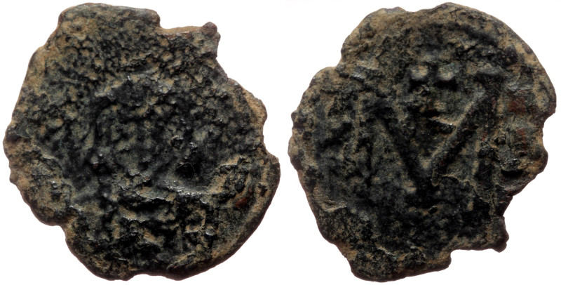 Unidentified Byzantine AE reduced Follis (Bronze, 1.39g, 19mm)