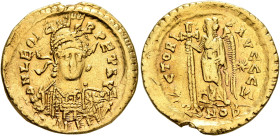 Leo I, 457-474. Solidus (Gold, 21 mm, 4.41 g, 6 h), Constantinopolis, circa 457-468. D N LEO PE-RPET AVG Helmeted, pearl-diademed and cuirassed bust o...