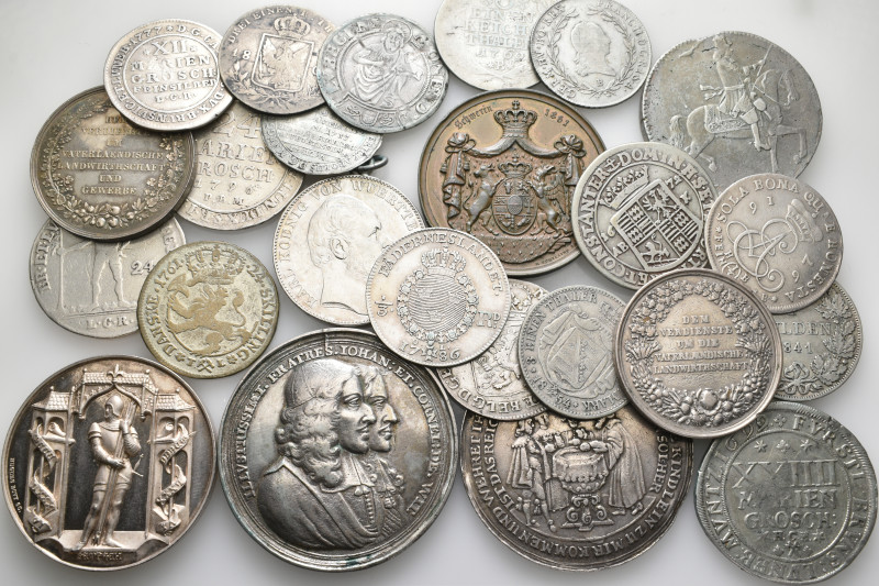 A lot containing 24 silver and bronze coins and medals. Mostly: Germany. Fine to...