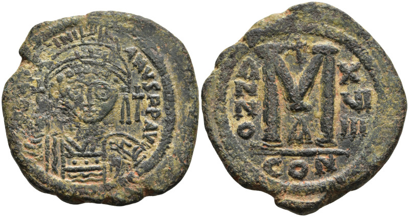 Justinian I (527-565 AD). Constantinople
AE Follis (36.2mm 18.5g)
Obv: D N IVS...