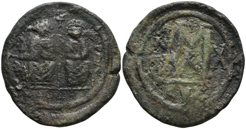 Justin II and Sophia (565-578 AD). Kyzikos
AE Follis (30mm 11.72g)
Obv: Justin...