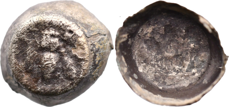 Ancient object
(0.7g 15mm diameter)