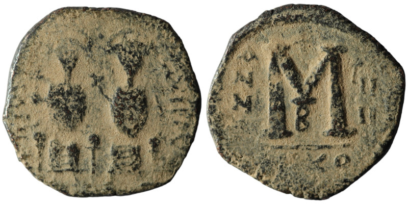 Justin II, with Sophia (565-578 AD). Nicomedia
AE Bronze (25mm, 8,69g)

Artifici...