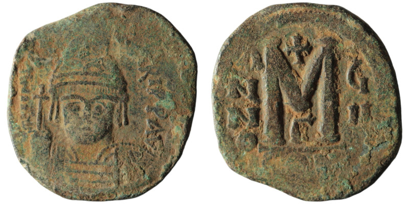 Mauricius Tiberius (582-602 AD). Constantinople
AE Follis (29mm, 11,71g)

Artifi...