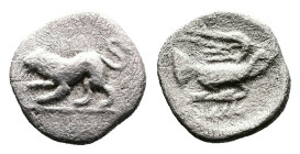 Peloponnesos, Sikyonia, Sikyon, circa 431-400 BC. AR Hemiobol (9mm. 0.34 g.). Lion at bay left on ground line. Rev. Dove flying right. BCD Peloponneso...