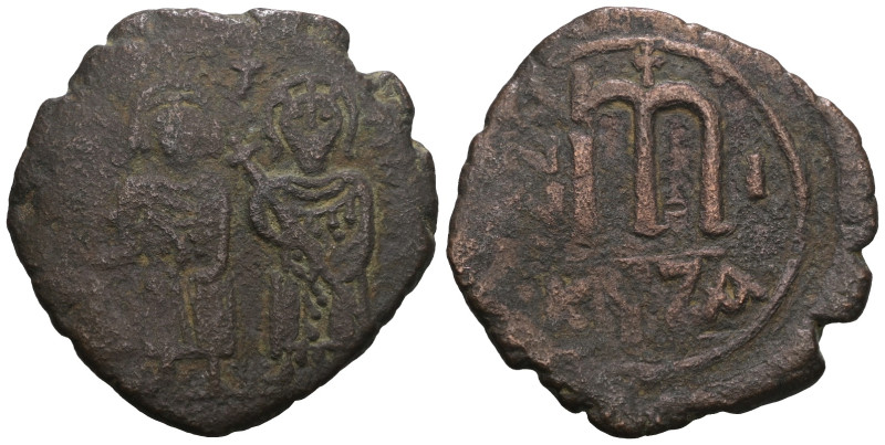 Phocas, with Leontia. 602-610. Æ Half Follis. Cyzicus mint. Weight 11,59 gr - Di...