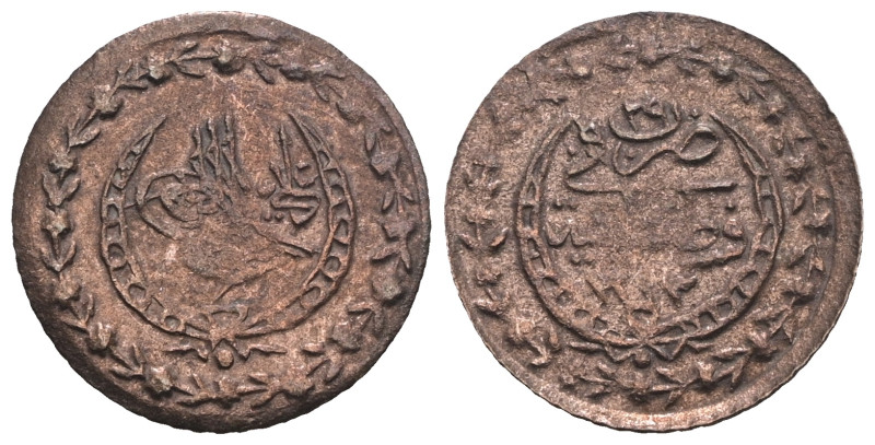 Islamic coin. Weight 0,63 gr - Diameter 15 mm.