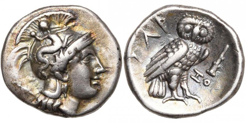 CALABRE, TARENTE, AR drachme, 302-281 av. J.-C. D/ T. casquée d''Athéna à d., le...