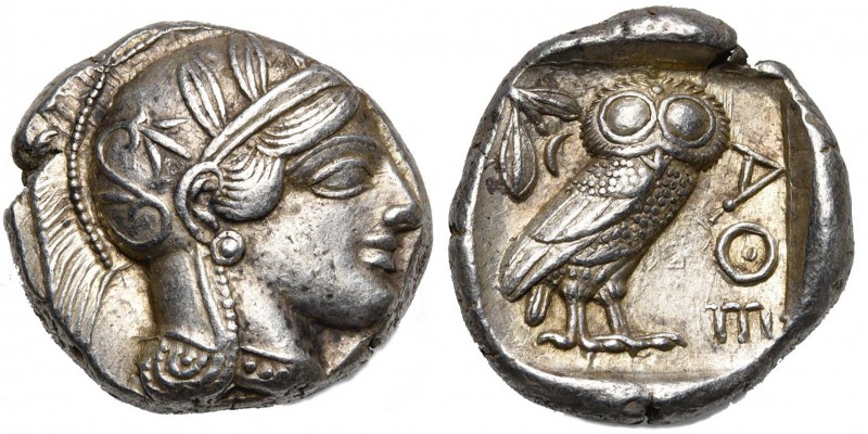 ATTIQUE, ATHENES, AR tétradrachme, vers 440-400 av. J.-C. D/ T. casquée d''Athén...
