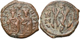 Phocas (602-610), AE 1/2 follis, an 2, 603-604, Antioche. D/ Phocas et Leontia deb. de f. Entre leurs t., une croix. R/ Grands X·X. A g., A/N/N/O. A d...