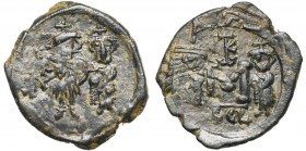 Constant II (641-668), AE follis, 659-668, Syracuse. D/ Constant, ten. une longue croix, et Constantin IV, ten. un gl. cr., deb. de f. R/ Grand  entr...