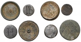 lot de 4 poids circulaires en bronze: 3 nomismata (13,69 g); 2 nomismata (8,27 g); 1 nomisma (4,28 g); 12 keratia (soit 1/2 nomisma, 2,16 g).
Beau à ...