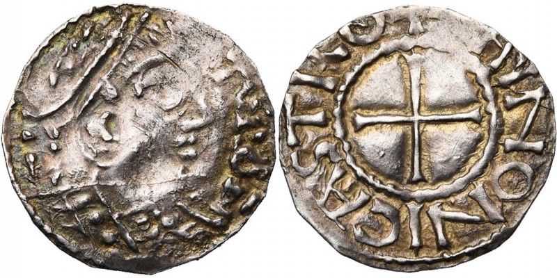 CAROLINGIENS, Robert, marquis de Neustrie (888-923), AR denier, vers 920, Tours ...