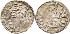 CAROLINGIENS, Lothaire (954-986), AR denier, Troyes (?). Frappé par Herbert le Vieux (967-983) ou Herbert le Jeune (984-995). D/ T. barbue du roi à g....