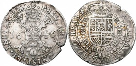 BRABANT, Duché, Philippe IV (1621-1665), AR patagon, 1646, Anvers. D/ Croix de Bourgogne sous une couronne, portant le bijou de la Toison d''or. R/ Ec...