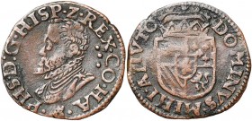HAINAUT, Comté, Philippe II (1555-1598), Cu gigot, s.d. (1582-1586), Mons. D/ B. cuir. à g. Derrière, trois globules. R/ Ecu couronné. G.H. 233-10a; C...
