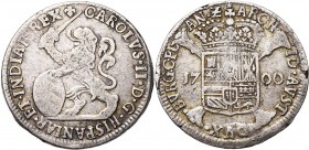 VLAANDEREN, Graafschap, Karel II (1665-1700), AR schelling, 1700, Brugge. Vz/ Leeuw l. met zwaard en ovaal wapenschild. Kz/ Gekroond wapenschild op st...