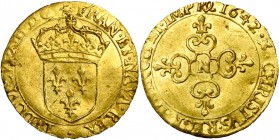 FRANCE, Royaume, Louis XIII (1610-1643), AV écu d''or au soleil, 1642N, Montpellier. Frappé au marteau. Avec cercle intérieur au droit et au revers. D...